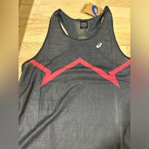 NWT ASICS Actibreeze graphic tank. Small